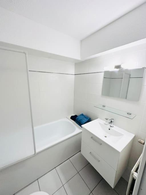 Appartamento Studio Gare St Roch Avec Box De Garage Montpellier Esterno foto
