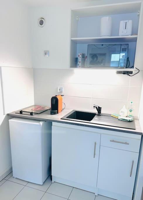 Appartamento Studio Gare St Roch Avec Box De Garage Montpellier Esterno foto